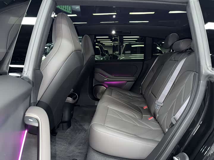 Фото 9 - Nio ET5T