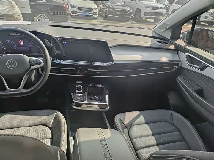 Фото 8 - Volkswagen Talagon