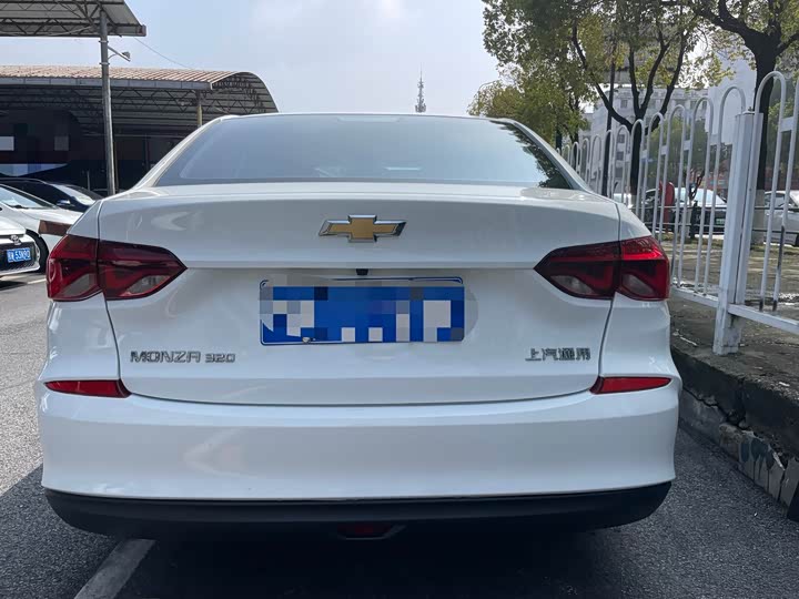 Фото 3 - Chevrolet Monza