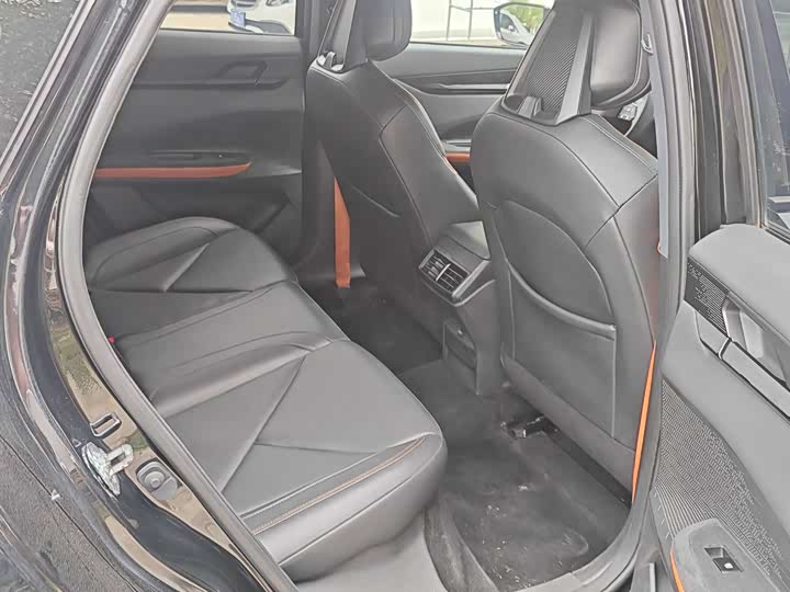 Фото 8 - Changan UNI-V