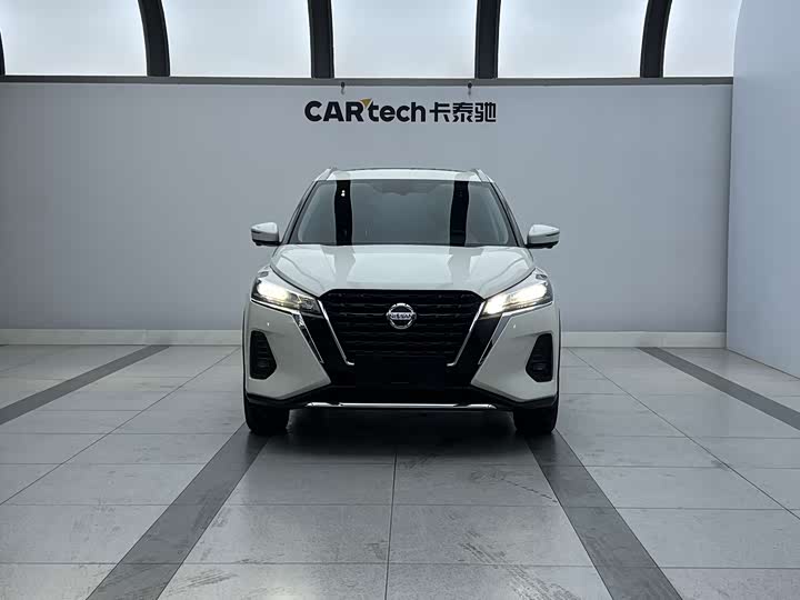 Photo 2 - Nissan Kicks