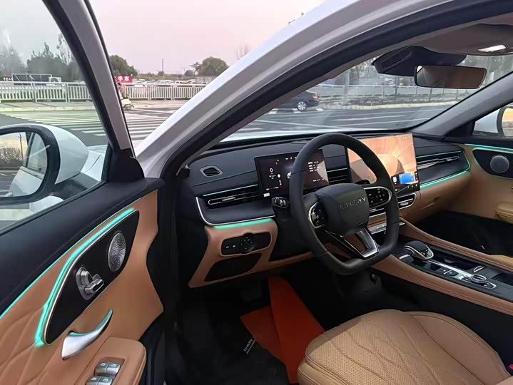 Photo 7 - Chery Arrizo 8