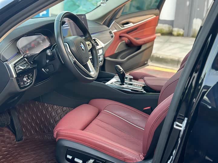 Photo 6 - BMW 5 Series