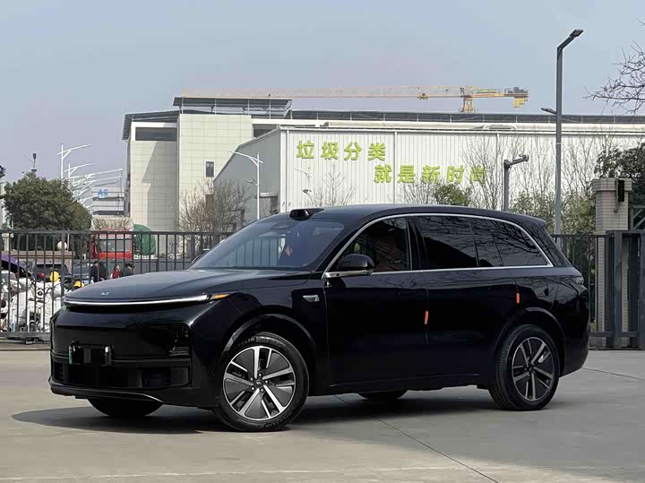 Фото 1 - LiXiang L8