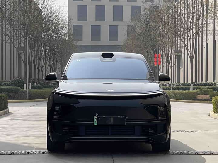 Фото 2 - LiXiang L8