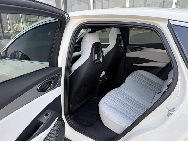 Фото 9 - BYD Seal 06 Hybrid/EV