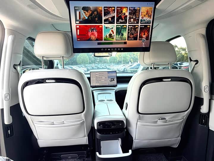 Фото 9 - XPeng X9