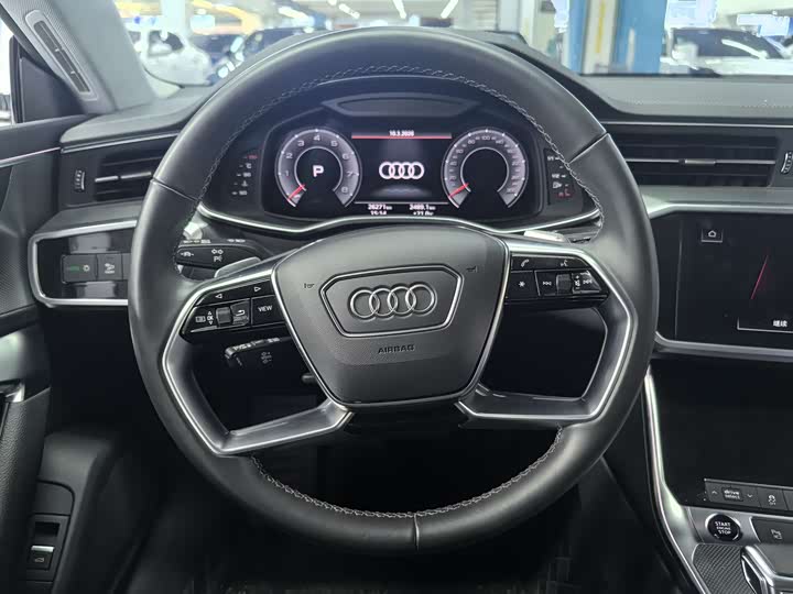 Фото 9 - Audi A7L