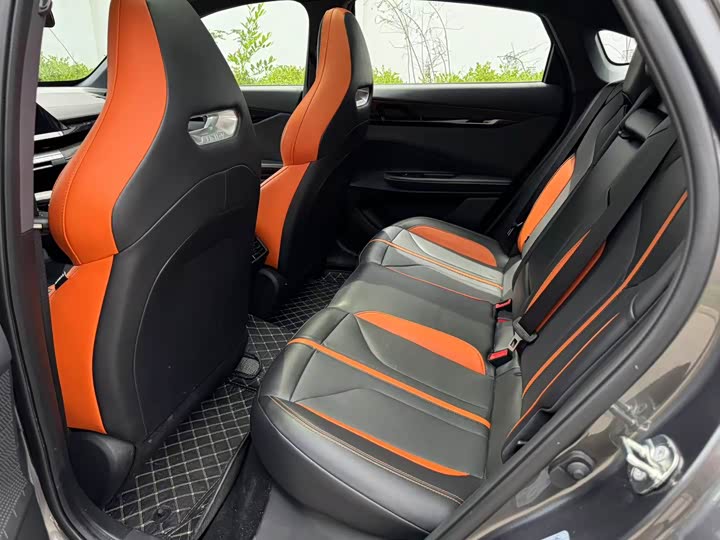 Фото 9 - Changan UNI-V