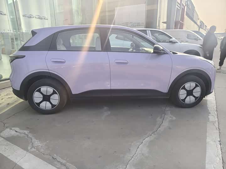 Фото 4 - Geely Galaxy Geome