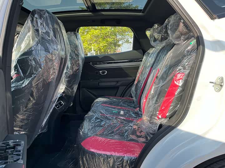 Photo 6 - Jetour Dashing Hybrid