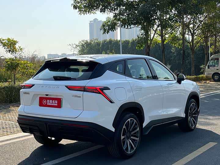 Photo 9 - Jetour Dashing Hybrid