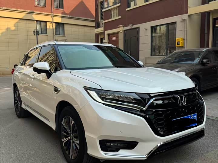 Фото 3 - Honda UR-V