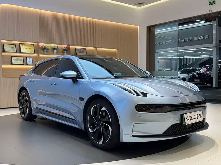 Фото 4 - Zeekr 001