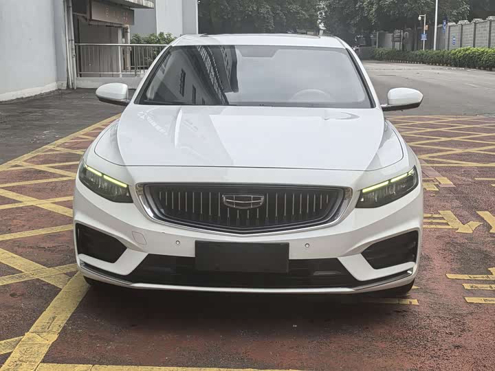 Фото 2 - Geely Preface