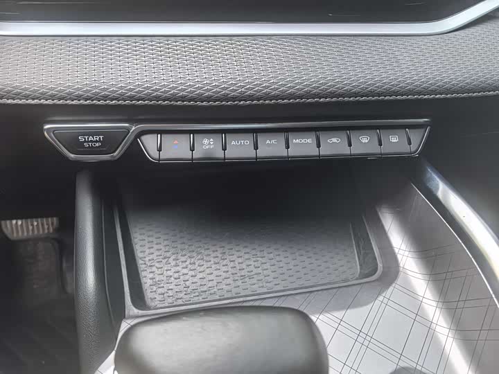 Фото 8 - Geely Preface