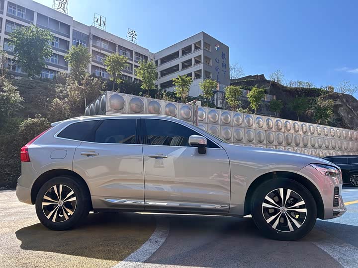 Photo 4 - Volvo XC60