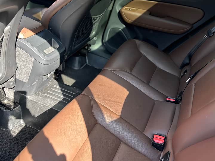 Photo 9 - Volvo XC60