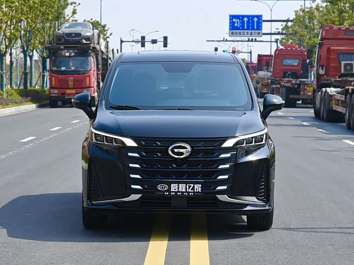 Фото 2 - GAC Trumpchi M6