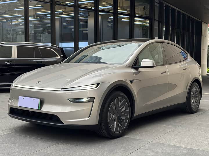 Фото 1 - Tesla Model Y