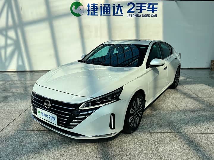 Фото 1 - Nissan Teana