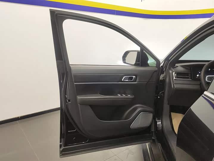 Фото 7 - LiXiang One