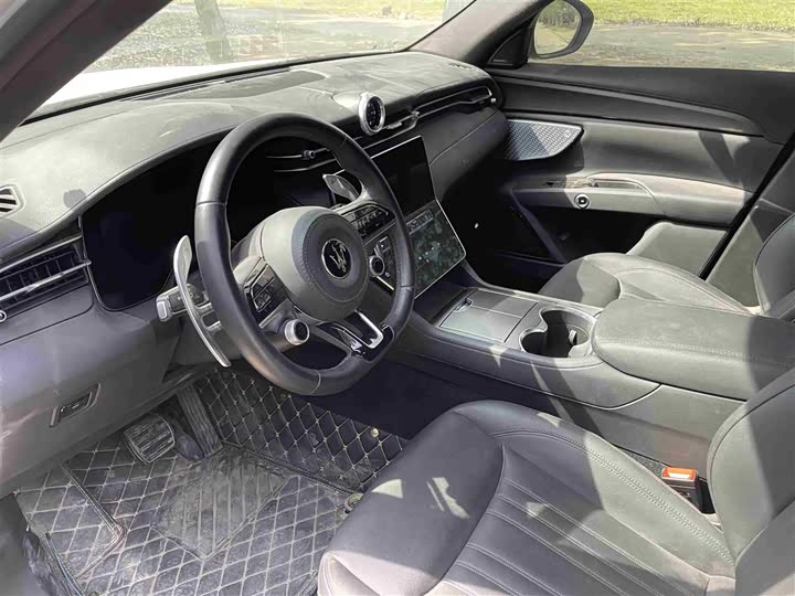 Фото 9 - Maserati Grecale