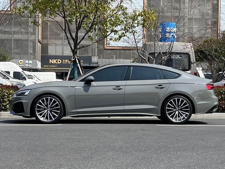 Фото 3 - Audi A5