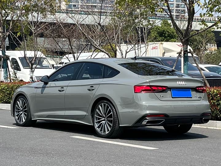 Фото 5 - Audi A5