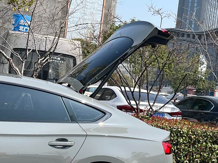 Фото 8 - Audi A5