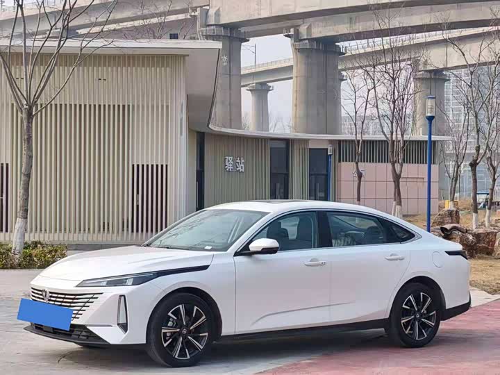 Фото 3 - Changan Eado Plus