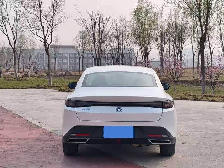 Фото 5 - Changan Eado Plus