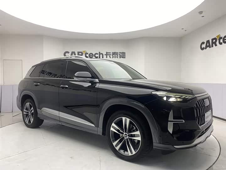 Фото 2 - Audi Q6