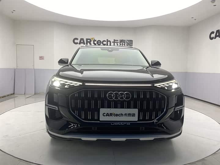 Фото 3 - Audi Q6