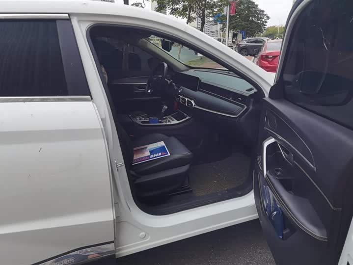 Photo 8 - Jetour X70