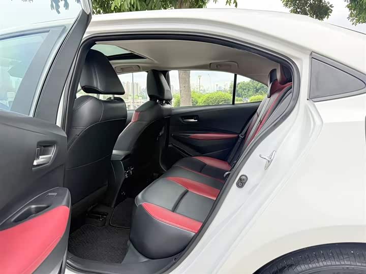 Фото 5 - Toyota Corolla