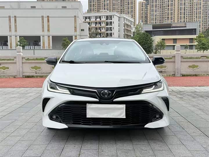 Фото 8 - Toyota Corolla