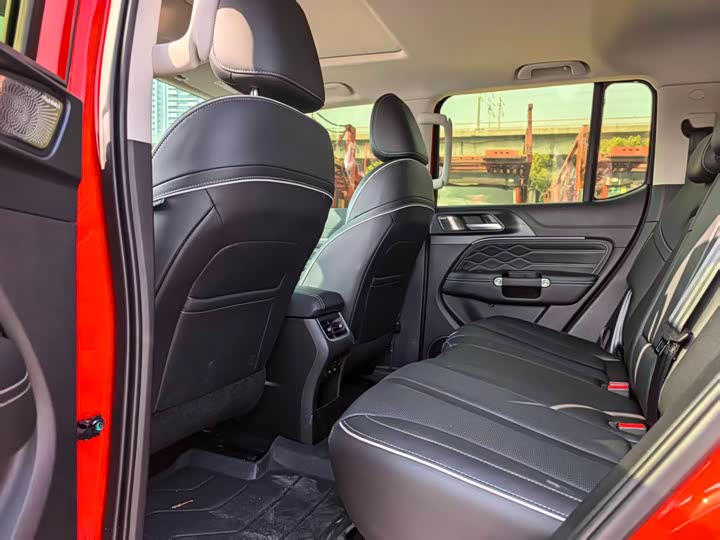 Фото 9 - Tank 300