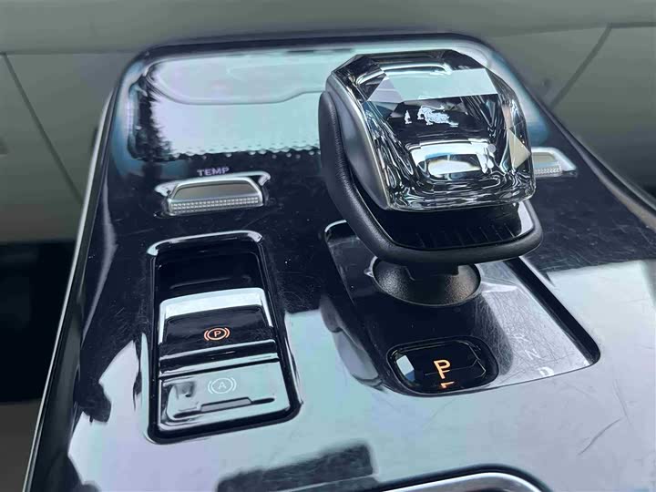 Фото 7 - Dongfeng Forthing Xinghai V9