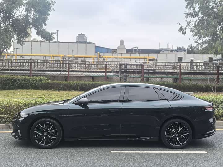 Фото 4 - BYD Han