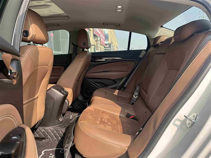 Фото 6 - Buick Regal