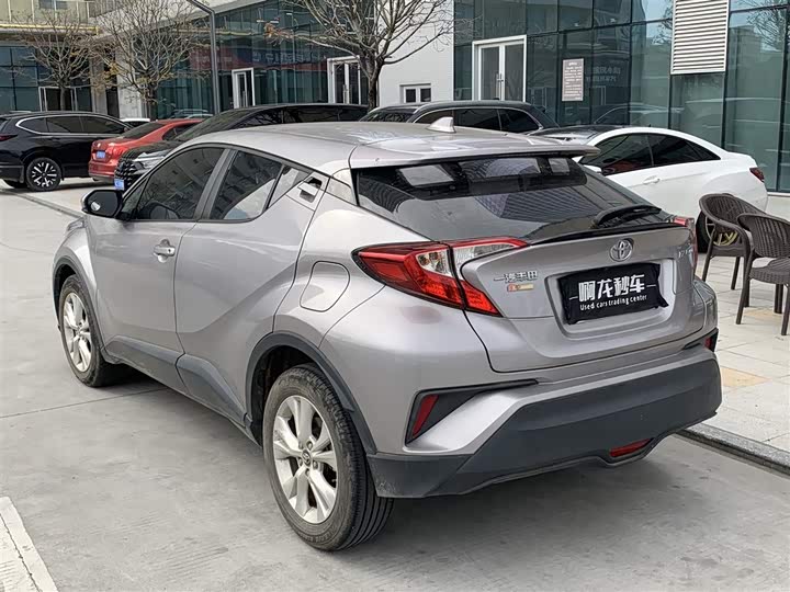 Photo 6 - Toyota Izoa