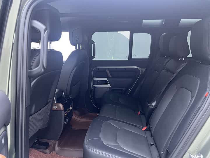 Фото 9 - Land Rover Defender