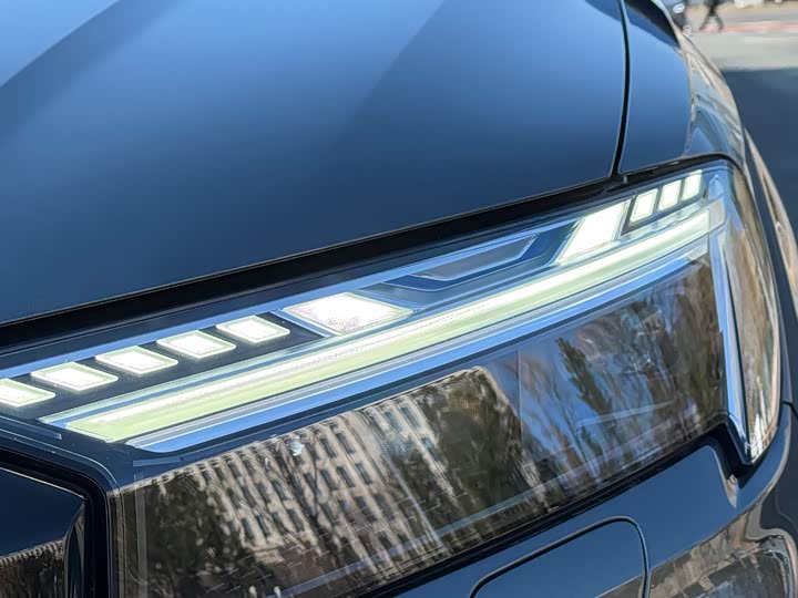 Фото 4 - Audi SQ7