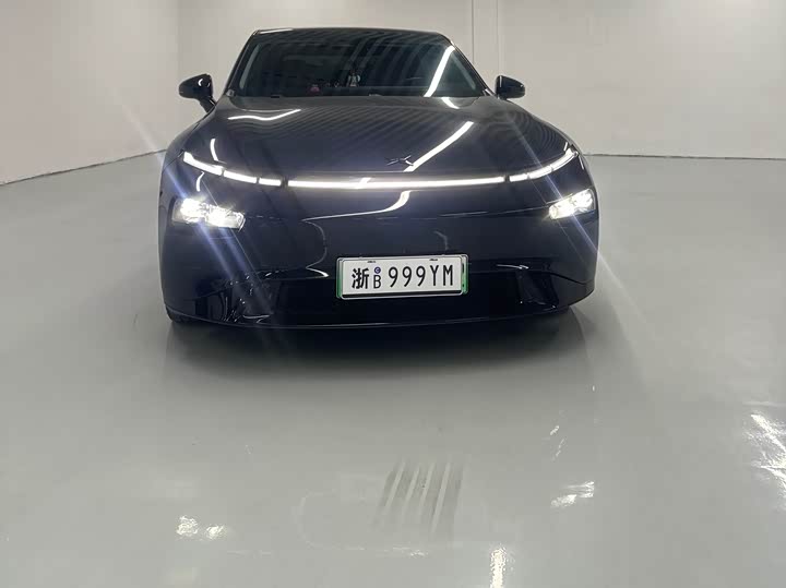 Фото 2 - XPeng P7