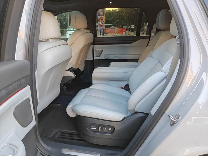 Фото 6 - Nio ES8