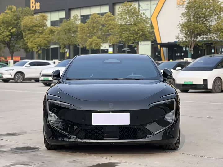 Фото 2 - Avatr 12