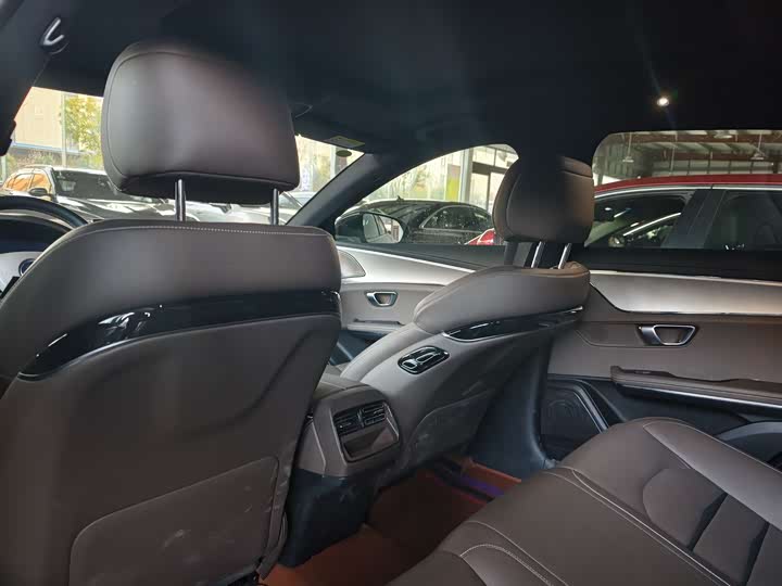 Фото 6 - BYD Han