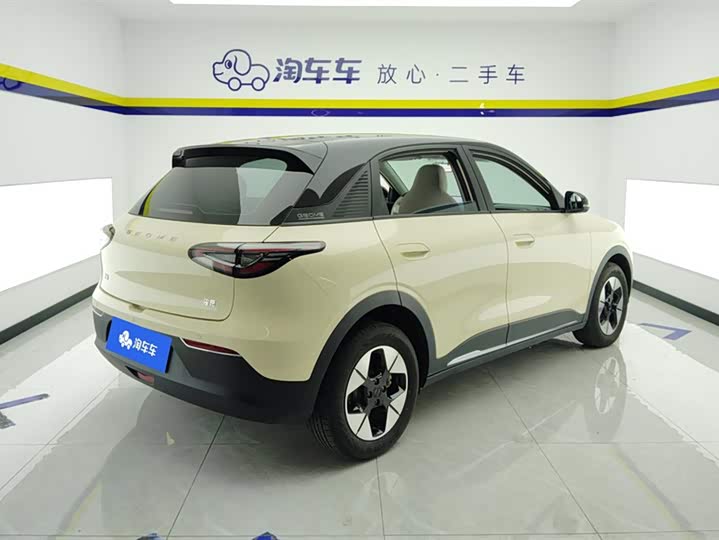 Фото 3 - Geely Galaxy Geome