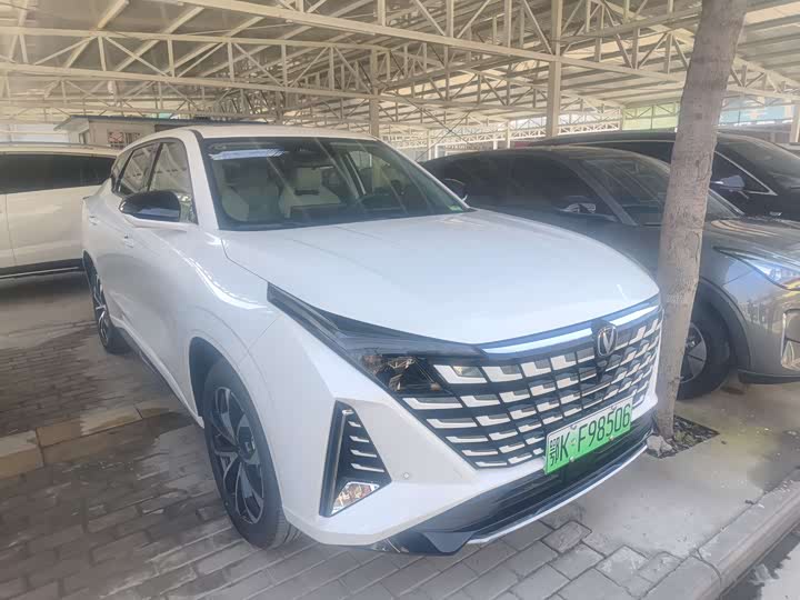 Фото 1 - Changan UNI-Z Hybrid
